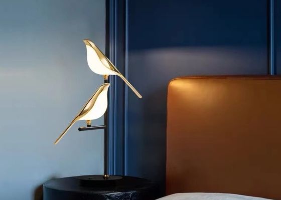 Modern Luxury Gold Table Lamp For Hotel Home Living Room Decoration Desk Light With Bird Shape